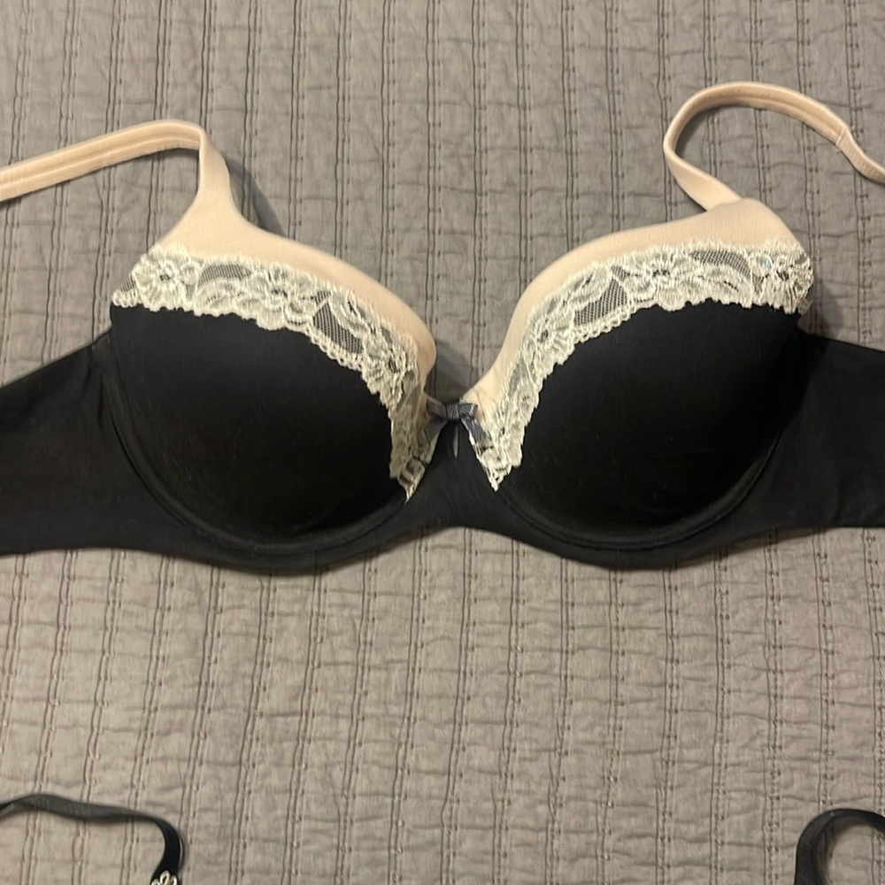 Body by Victoria’s Secret lined Demi